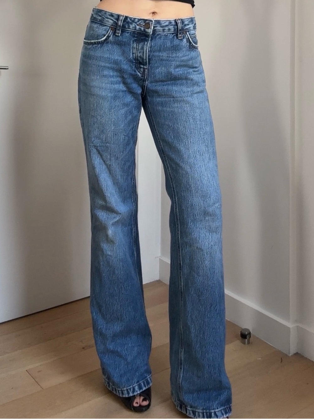 Zara Straight Jeans SZ 4
